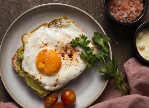 ¿Consumir huevos puede convertirse en un problema para los riñones?