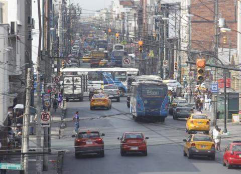 Gremio de buses exige revisión de tarifa y advierte posibles movilizaciones