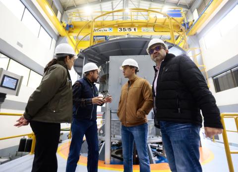 Gobernador de Azuay pide celeridad a las autoridades sobre informes de Quimsacocha