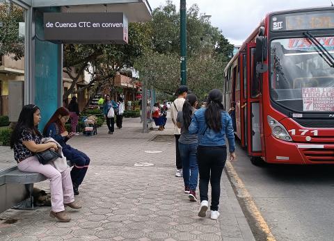 Crece la expectativa en Cuenca ante el pedido de alza en los pasajes