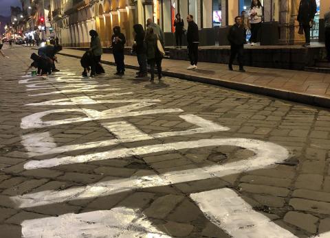 Manifestantes denuncian represión violenta durante protestas en Cuenca