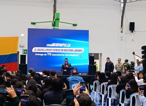 Daniel Noboa llega a Cuenca en medio de protestas y reclamos ciudadanos