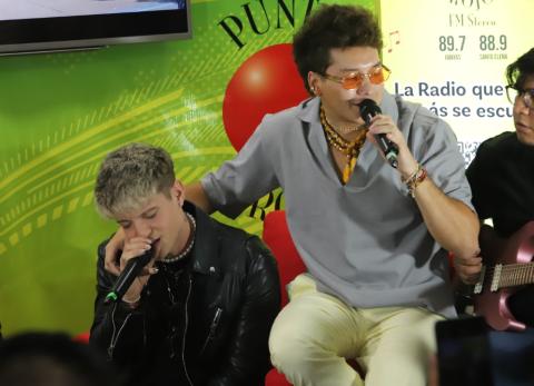 Jandino y Lionel Fierro conquistan Punto Rojo con su música