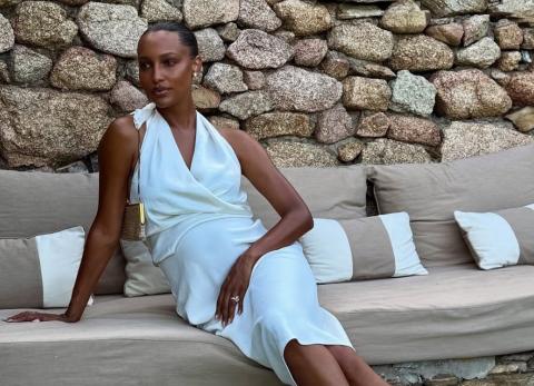 Jasmine Tookes luce con orgullo su embarazo en Victoria’s Secret Fashion Show