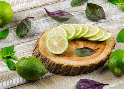Adiós cucarachas: descubre la fruta que hará que desaparezcan de tu casa