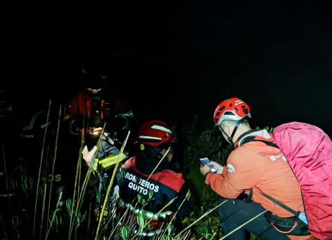 Rescate en el Guagua Pichincha: tres turistas alemanes fueron encontrados con vida