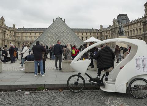 Robo del Louvre: En estos lugares de París se capturó a dos de los cuatro sospechosos