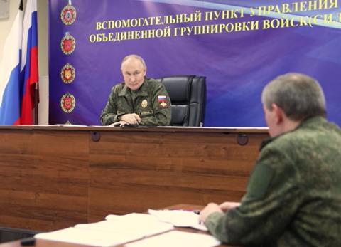 Putin informa cerco a 10.000 soldados en Donbás y prueba misil nuclear