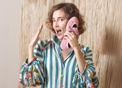 Pilar Oraá, la voz de Flabelus, comparte su fórmula para comunicar moda