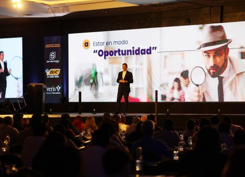 El comercio ecuatoriano ‘abre las puertas’ a la era de la IA