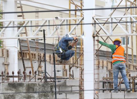 La construcción crece en Ecuador, pero sin un pilar de “reactivación plena”