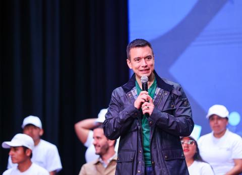 Noboa se distancia de la minería en Loma Larga y reta a los ‘muertos políticos’