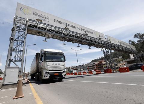 Prefectura de Pichincha aplica descuento del 50% en peaje de la Autopista Rumi&ntilde;ahui