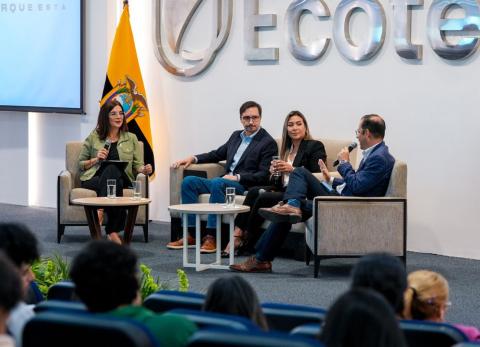 Universitarios centennials: as&iacute; aprenden, piensan y se expresan en la era digital