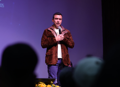 Gobierno de Noboa acepta pagar la deuda con Quito: &iquest;C&oacute;mo lo har&aacute;?