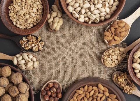 Los 10 frutos secos y semillas que te sorprenden con su alto contenido de fibra