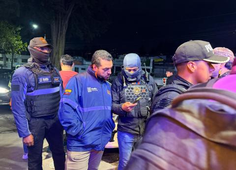 Locales en Quito operaban como discotecas: exceso de aforo y consumo de alcohol