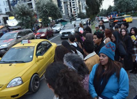 AMT sancion&oacute; a 882 conductores durante el megaevento de Shakira en Quito