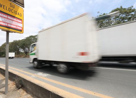Aquiles &Aacute;lvarez critica la falta de radares: &ldquo;La gente maneja como Meteoro&rdquo;