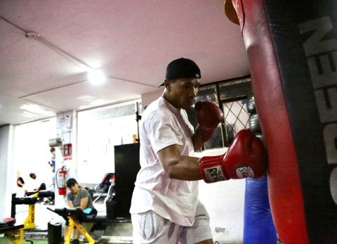 Erick Bone: &quot;Motiva volver a boxear en casa&quot;