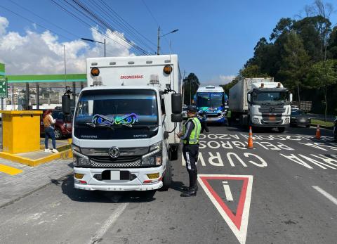 Operativos de tr&aacute;nsito en Quito: horarios y sectores donde habr&aacute; controles