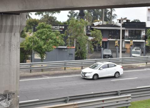 Nuevas c&aacute;maras en Quito vigilan puntos cr&iacute;ticos de la Sim&oacute;n Bol&iacute;var y Ruta Viva