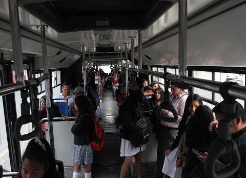 Cae el acoso en Quito, pero m&aacute;s del 99 % de mujeres a&uacute;n no denuncia los hechos