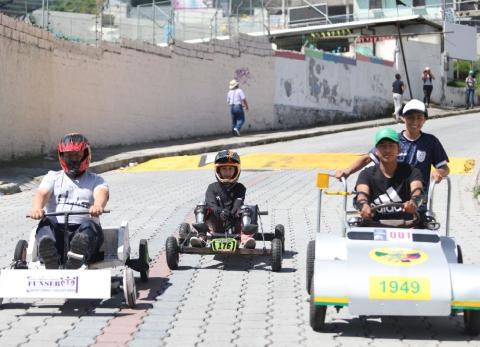 Coches de madera en fiestas de Quito: &iquest;Qu&eacute; pas&oacute; con la competencia?
