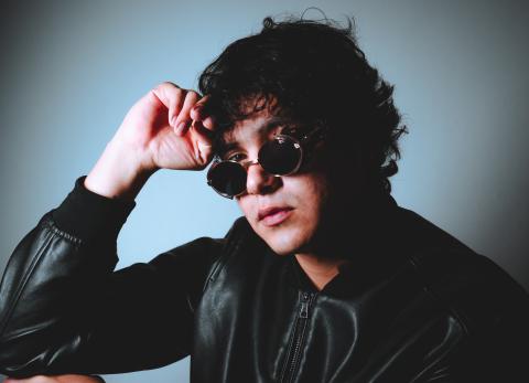 Rayo Pluzz: el m&uacute;sico ecuatoriano que fusiona jazz y R&B