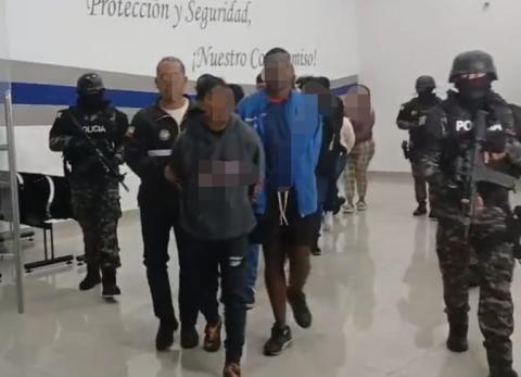 Ocho detenidos en Quito por extorsionar comerciantes y planear secuestros extorsivos