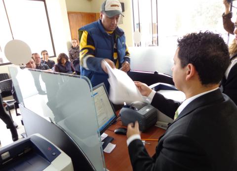 Matr&iacute;culas vehiculares rezagadas en diciembre: &iquest;c&oacute;mo evitar la multa en Ecuador?