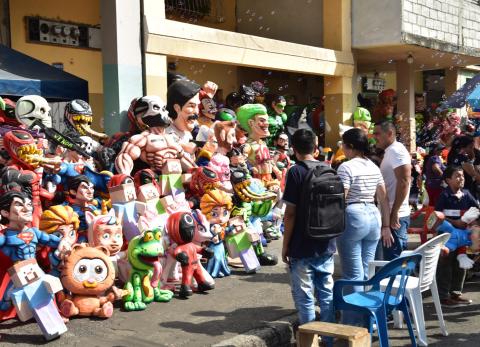 Guayaquil inicia corredores navide&ntilde;os y de monigotes: estos son los puntos