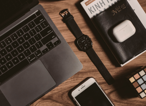 Los gadgets m&aacute;s vendidos del 2025: celulares, aud&iacute;fonos y tecnolog&iacute;a top