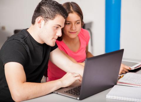 525 estudiantes de Quito recibir&aacute;n ayudas econ&oacute;micas para continuar sus estudios