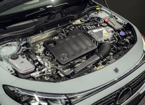 Uni&oacute;n Europea revisa prohibici&oacute;n de autos a combusti&oacute;n por presi&oacute;n de pa&iacute;ses