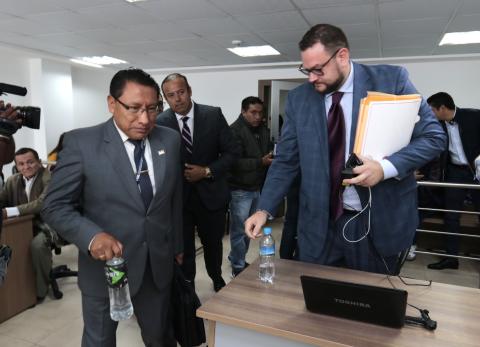 Yavar responde al corre&iacute;smo por caso Porsche: "Nos ratificamos porque es la verdad"