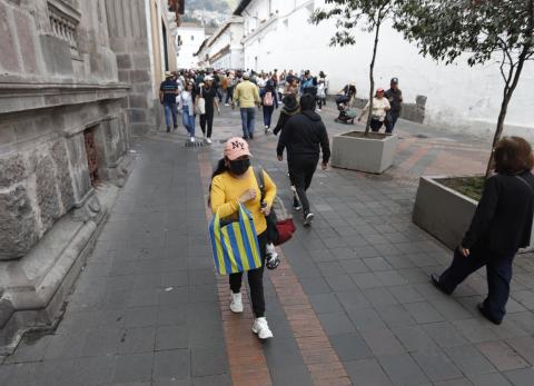 Alerta por 'super gripe' en Quito: concejala solicita que se expongan los protocolos