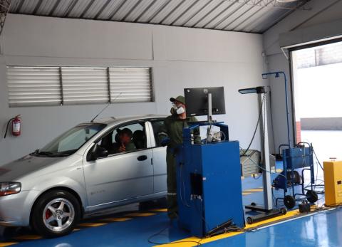Revisi&oacute;n vehicular en Quito: AMT anuncia horarios especiales para diciembre