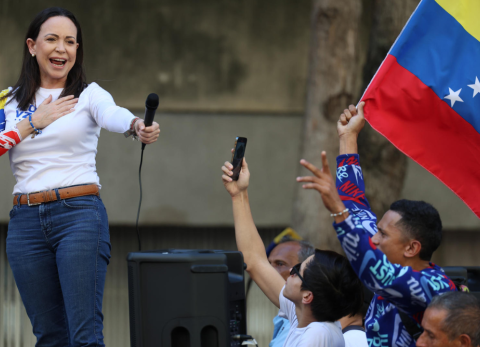 'No deber&iacute;as volver a Venezuela': Veterano de EE. UU. aconseja a Mar&iacute;a Corina Machado