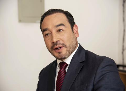 Juan Gonz&aacute;lez, de la RC: "El fiscal Carlos Alarc&oacute;n est&aacute; secuestrado por el Ejecutivo"