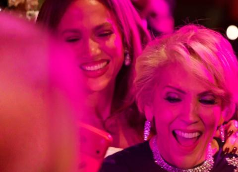 Jennifer L&oacute;pez celebra los 80 a&ntilde;os de su mam&aacute;