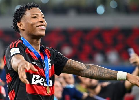 Flamengo descarta salida de Gonzalo Plata en medio de conflicto interno