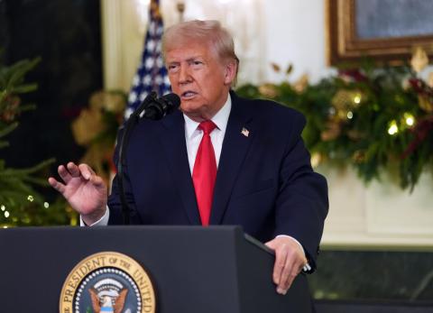 Con su popularidad en m&iacute;nimos, Trump exagera sus logros en un discurso a la naci&oacute;n