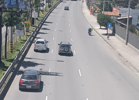 Cristian Zamora deslinda responsabilidades por contrato de la EMOV EP