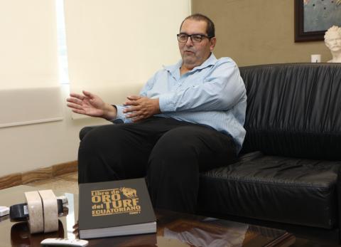 La historia de la h&iacute;pica ecuatoriana resumida en un libro de lujo