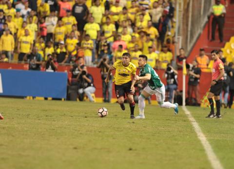 Barcelona SC homenaje a Mario Pineida: Se retira el dorsal n&uacute;mero 2 y Noche Amarilla