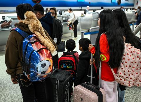 Ni&ntilde;os deportados sin protecci&oacute;n: el impacto de las expulsiones en Estados Unidos