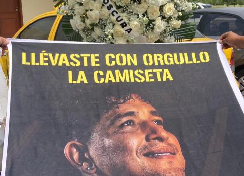 Mario Pineida: el desgarrador mensaje de su hija en el adi&oacute;s que conmueve al mundo