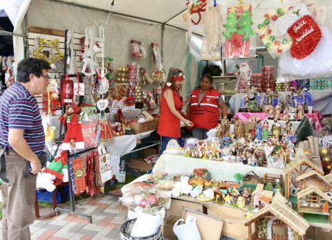 Navidad activa ferias en la ciudad con m&aacute;s de 450 emprendedores locales