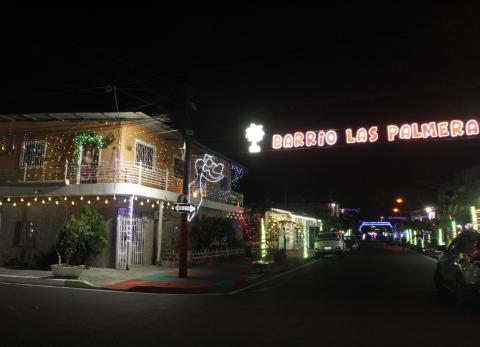 Navidad en Guayaquil: un rinc&oacute;n iluminado para fotos gratuitas y esp&iacute;ritu comunitario